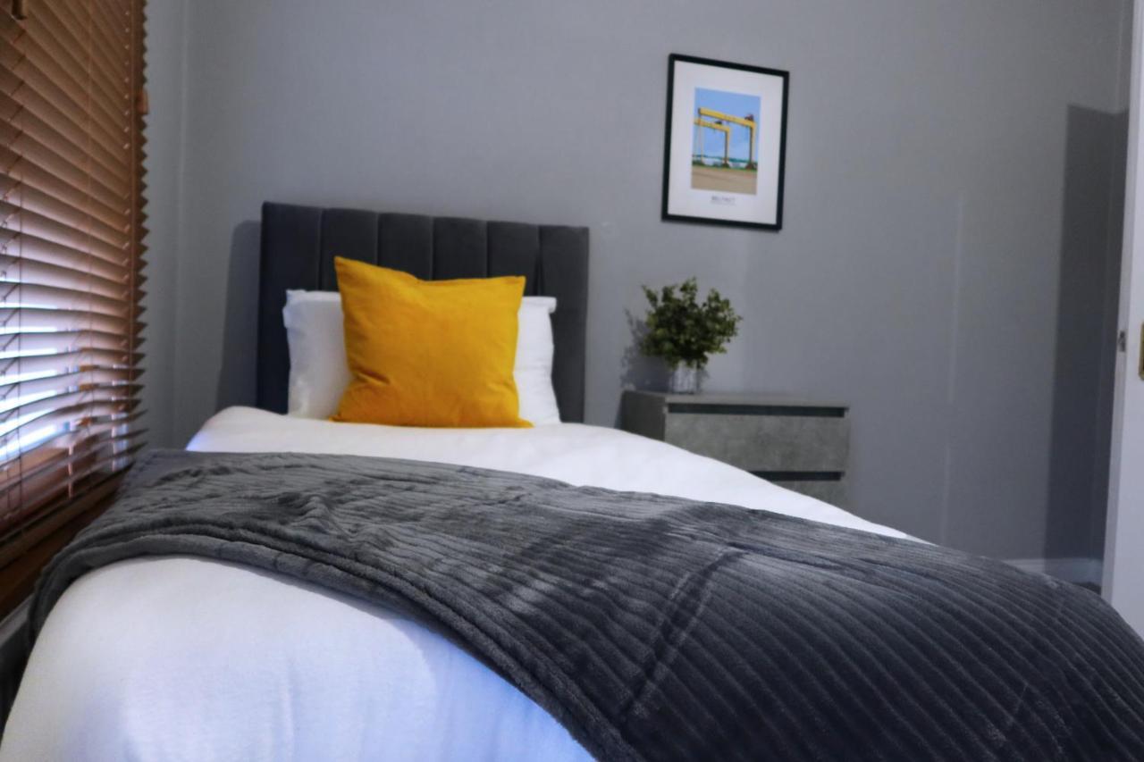Broadway Belfast! Central Location! Sleeps 6! Eksteriør bilde