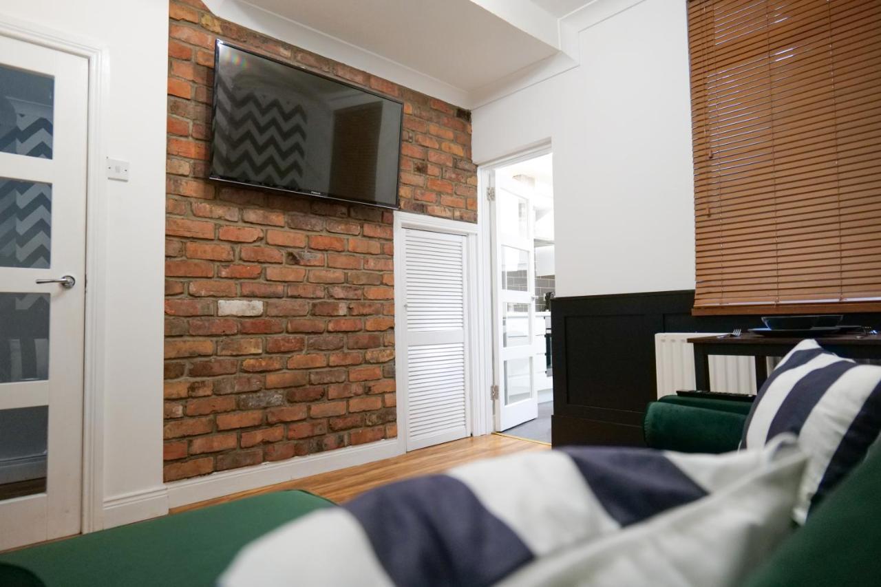 Broadway Belfast! Central Location! Sleeps 6! Eksteriør bilde