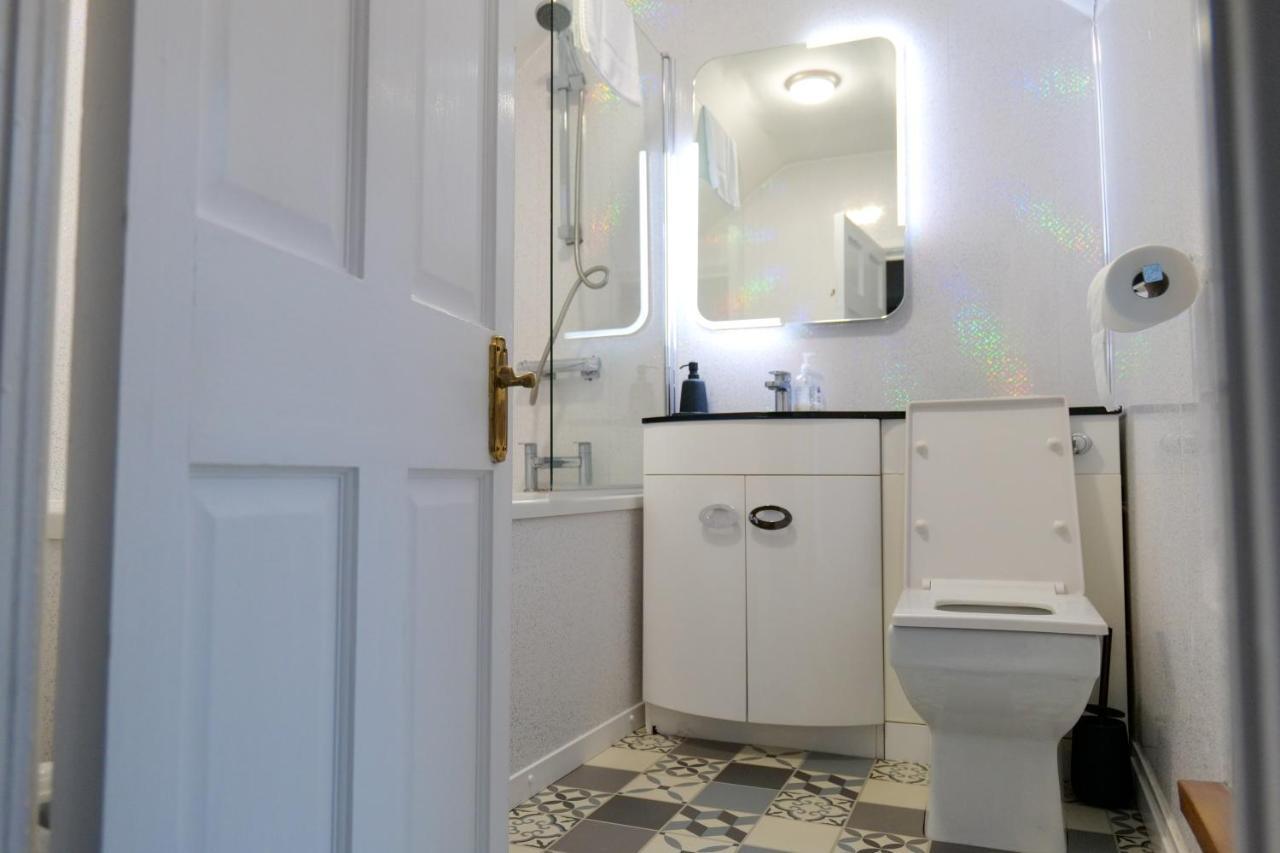 Broadway Belfast! Central Location! Sleeps 6! Eksteriør bilde