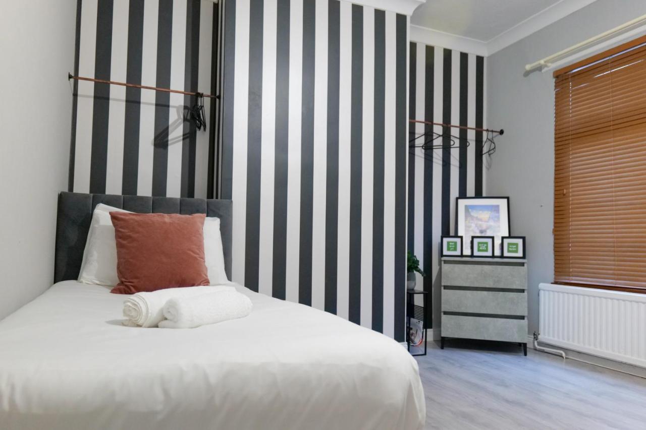 Broadway Belfast! Central Location! Sleeps 6! Eksteriør bilde